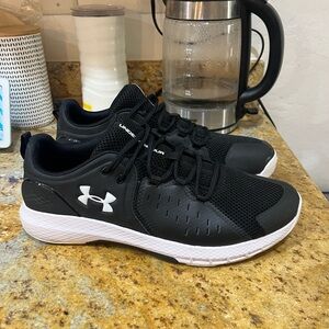Under Armour Charged size 12